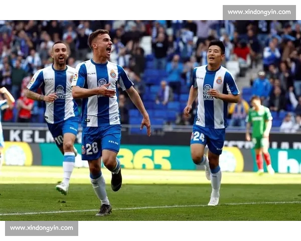 足球球队近期表现与战术调整分析：全方位解读各队状态与未来走势